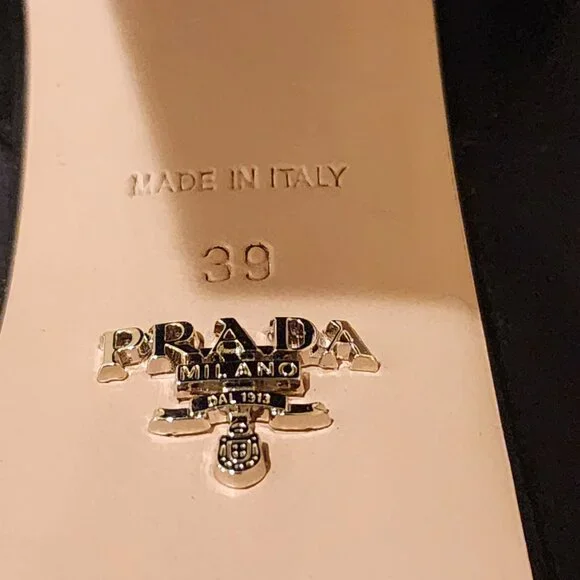 Excellent EU39 PRADA Platform Sandal Black Suede Scalloped - Picture 8 of 8